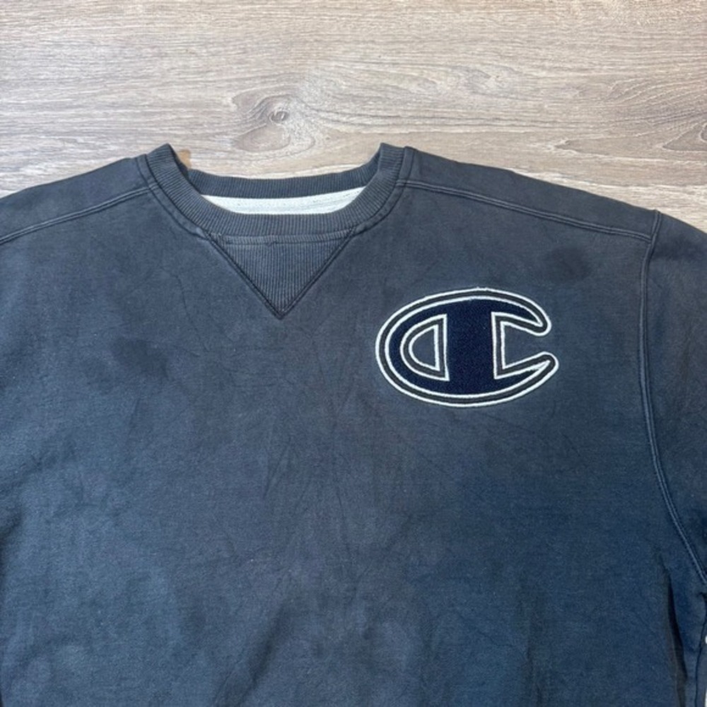 Champion Crewneck Sweatshirt Dark Gray Large Logo Patch Pullover Distressed‎